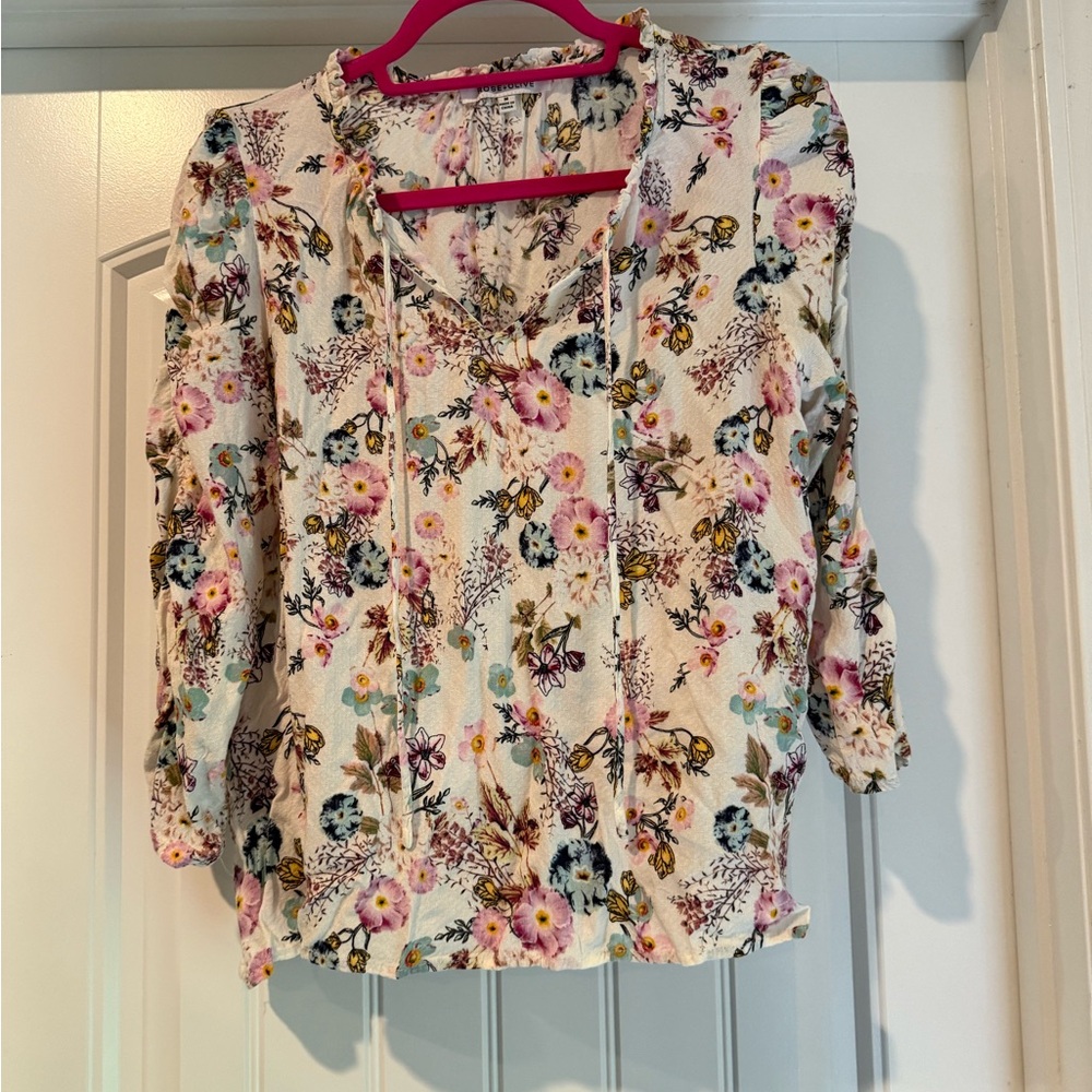 Rose & Olive White Floral Tie-Front Blouse
